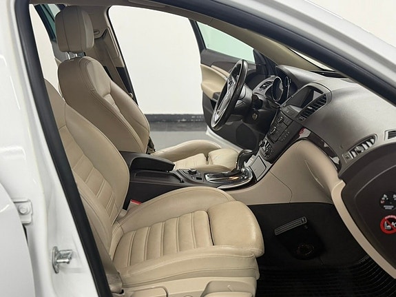 Opel Insignia 14 of 30