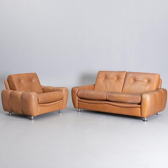 Vintage skinnsoffor & fåtölj på kromade hjul - Skandinavisk design NILI 70-tal