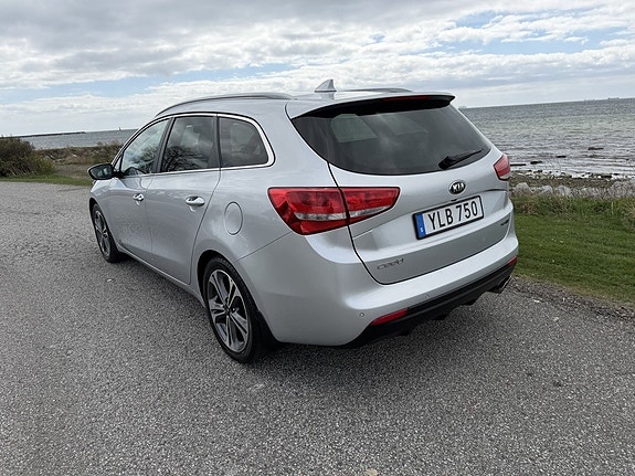 Kia Ceed 3 of 19