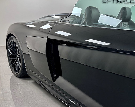 Audi R8 6 of 14