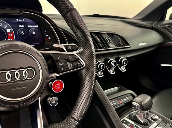 Audi R8 3 of 5
