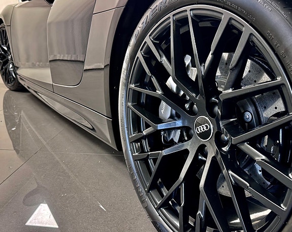 Audi R8 12 of 14