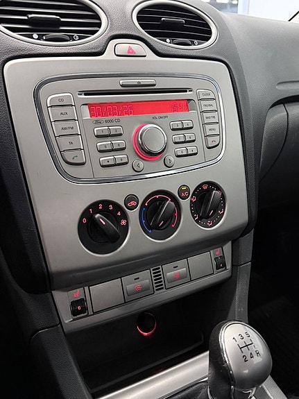 Ford Focus 4 of 14