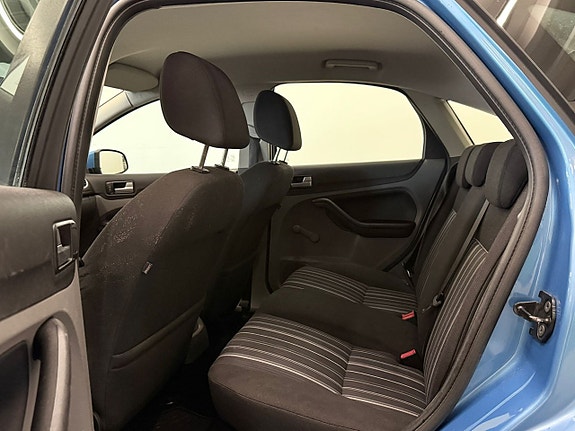 Ford Focus 11 of 14