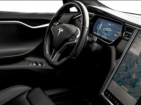 Tesla Model S 7 of 12