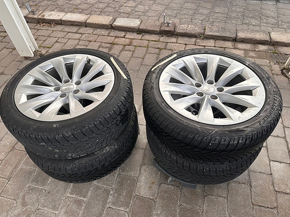 Tesla Model S 6 of 12