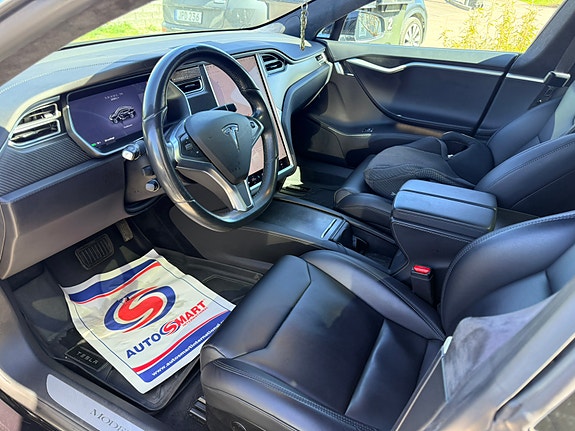 Tesla Model S 3 of 12