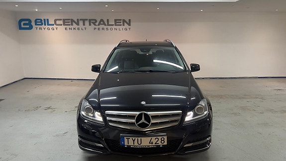 Mercedes-Benz C220 3 of 12