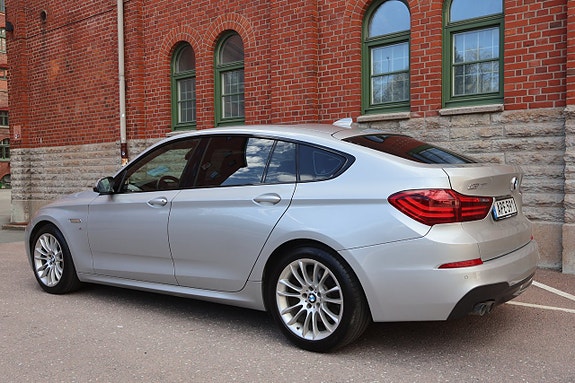 BMW 530xd 6 of 24