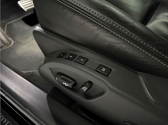 Volvo XC70 12 of 27