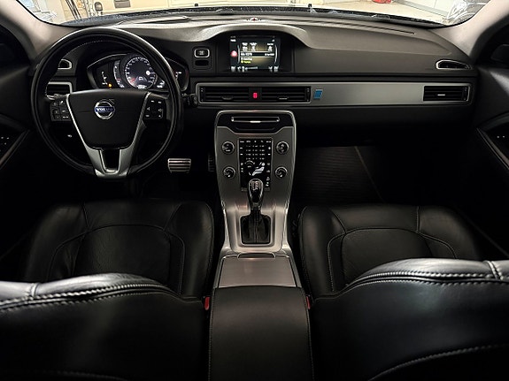 Volvo XC70 10 of 30