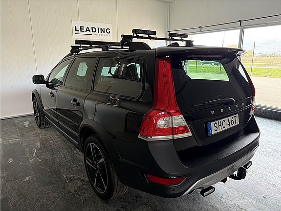 Volvo XC70 2 of 5