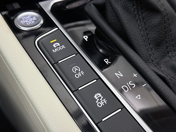 Volkswagen Passat 26 of 30