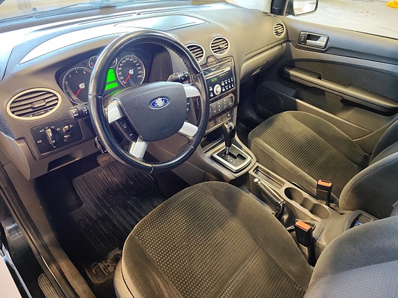 Ford Focus 10 of 13