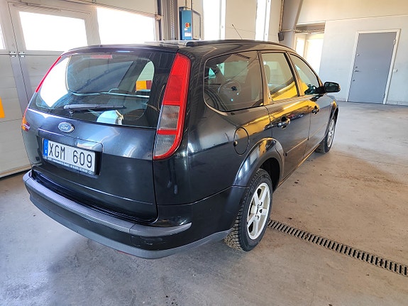 Ford Focus 8 of 13