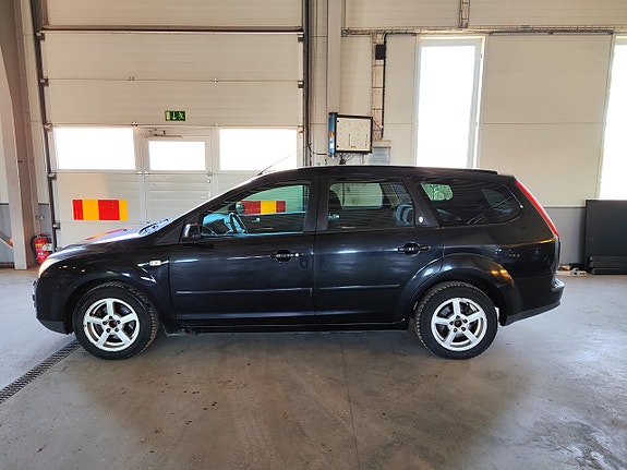 Ford Focus 2 of 5