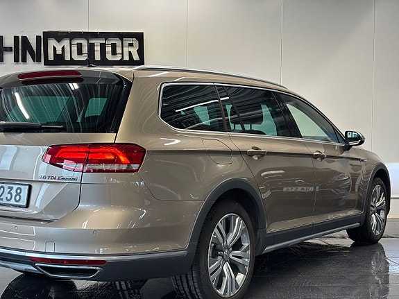 Volkswagen Passat Alltrack 7 of 27