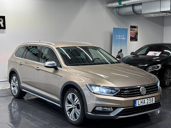 Volkswagen Passat Alltrack 4 of 5