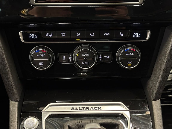 Volkswagen Passat Alltrack 21 of 27