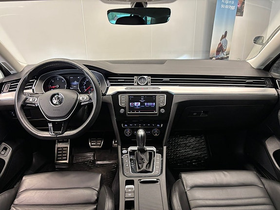 Volkswagen Passat Alltrack 15 of 27
