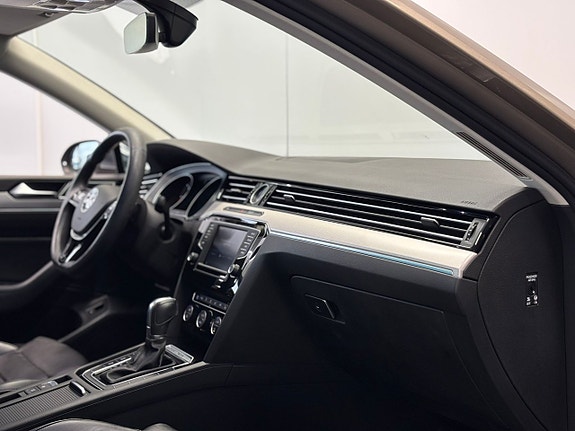 Volkswagen Passat Alltrack 26 of 27