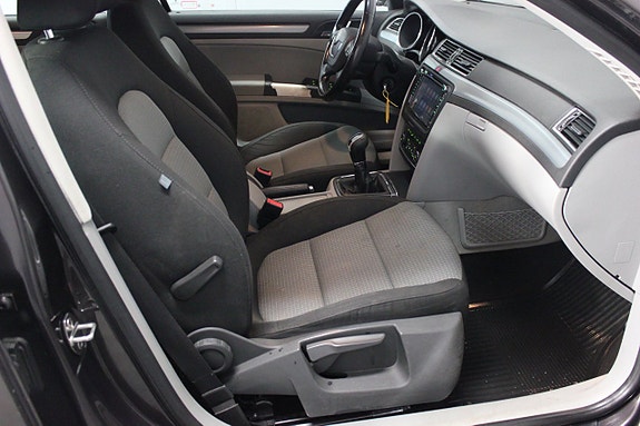 Skoda Superb 9 of 23