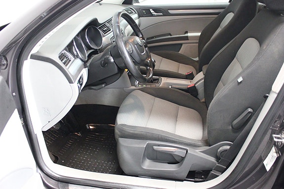 Skoda Superb 8 of 23