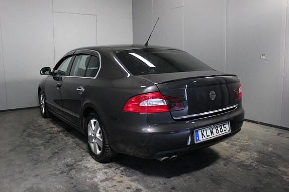 Skoda Superb 3 of 5