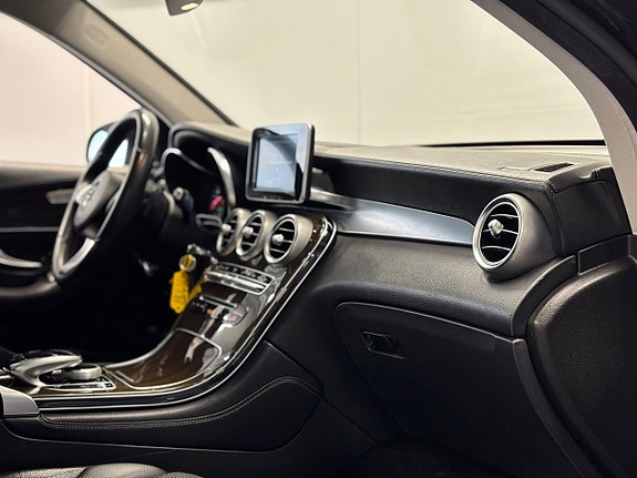 Mercedes-Benz GLC220 d 26 of 27