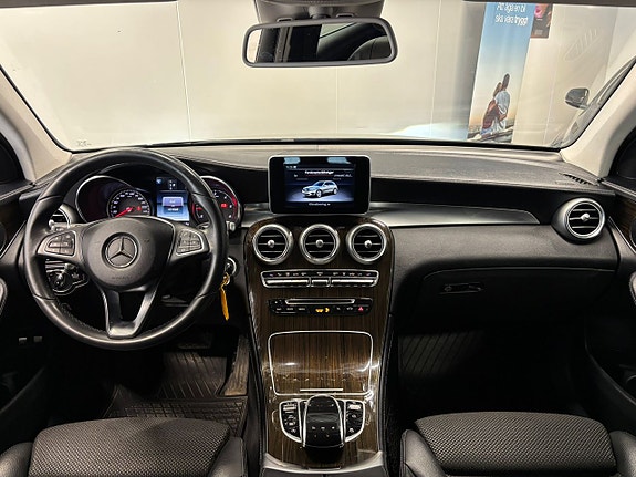 Mercedes-Benz GLC220 d 16 of 27