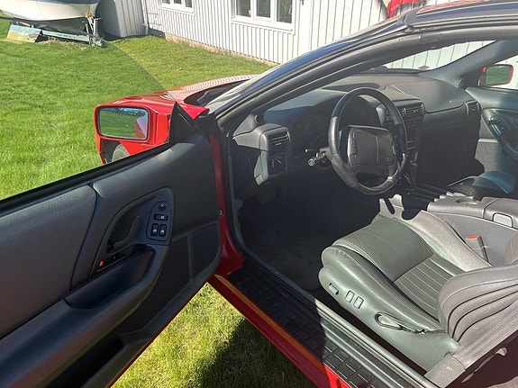 Chevrolet Camaro 9 of 13