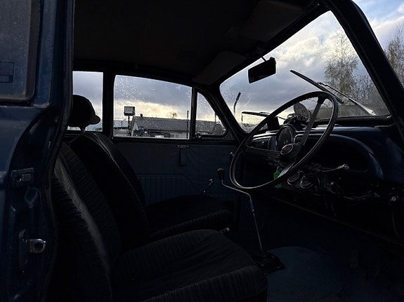 Morris Minor 18 of 20