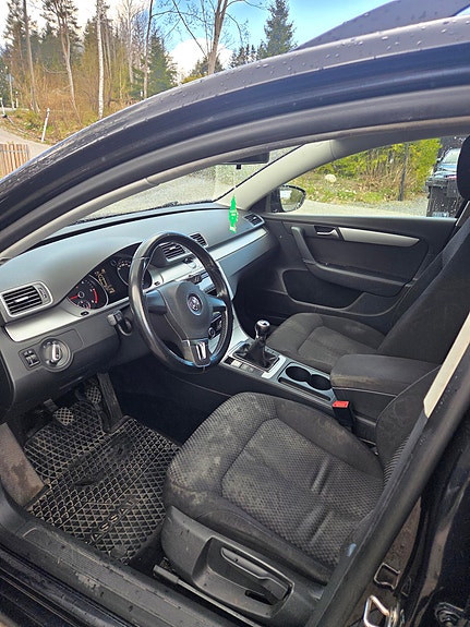 Volkswagen Passat 4 of 5