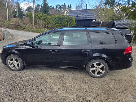Volkswagen Passat 3 of 5