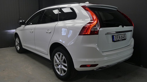 Volvo XC60 8 of 26