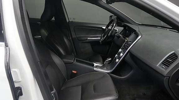 Volvo XC60 15 of 26