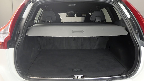Volvo XC60 11 of 26