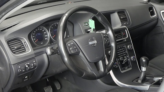 Volvo V60 12 of 20