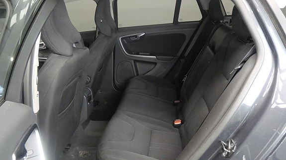 Volvo V60 13 of 20
