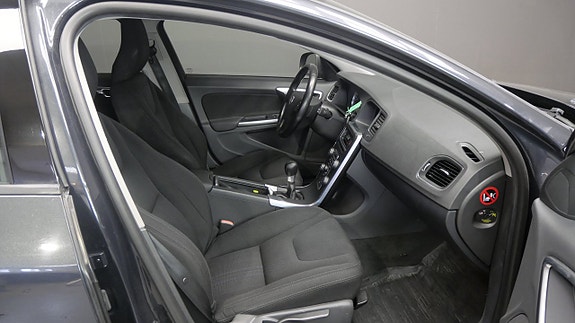 Volvo V60 14 of 20