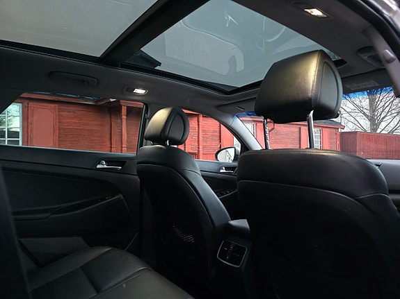 Hyundai Tucson 17 of 19