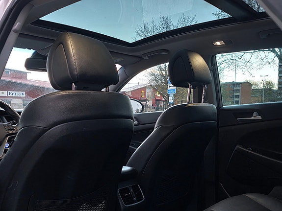 Hyundai Tucson 13 of 19
