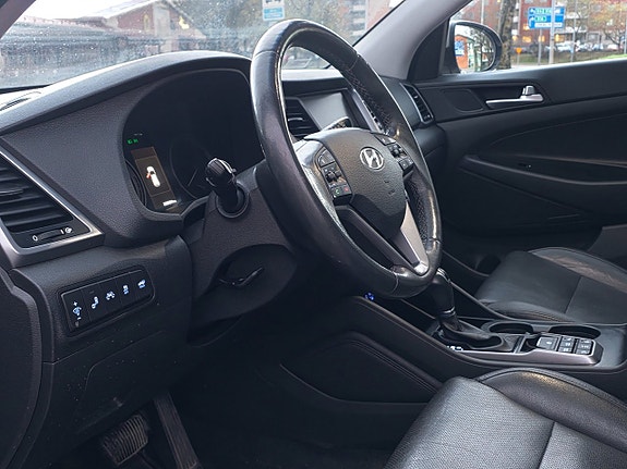 Hyundai Tucson 12 of 19