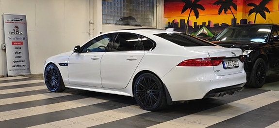 Jaguar XF 9 of 26