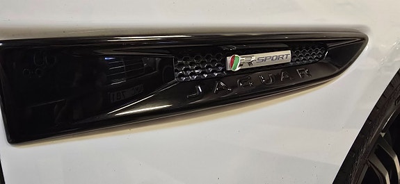 Jaguar XF 21 of 26