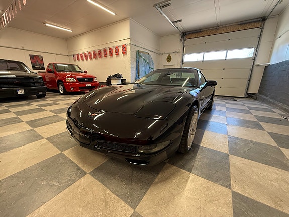 Chevrolet Corvette 19 of 22