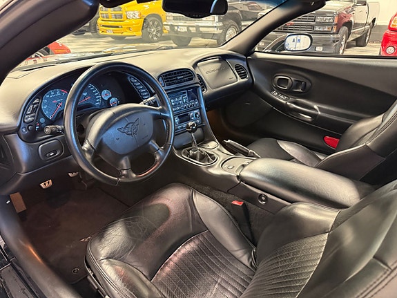 Chevrolet Corvette 9 of 22