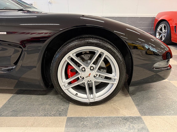 Chevrolet Corvette 21 of 22
