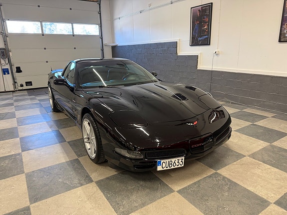 Chevrolet Corvette 3 of 5