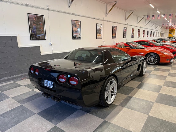 Chevrolet Corvette 14 of 22